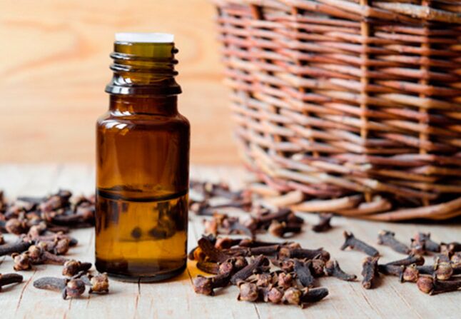 Le guide di aromaterapia preferiscono l'olio di chiodi di garofano